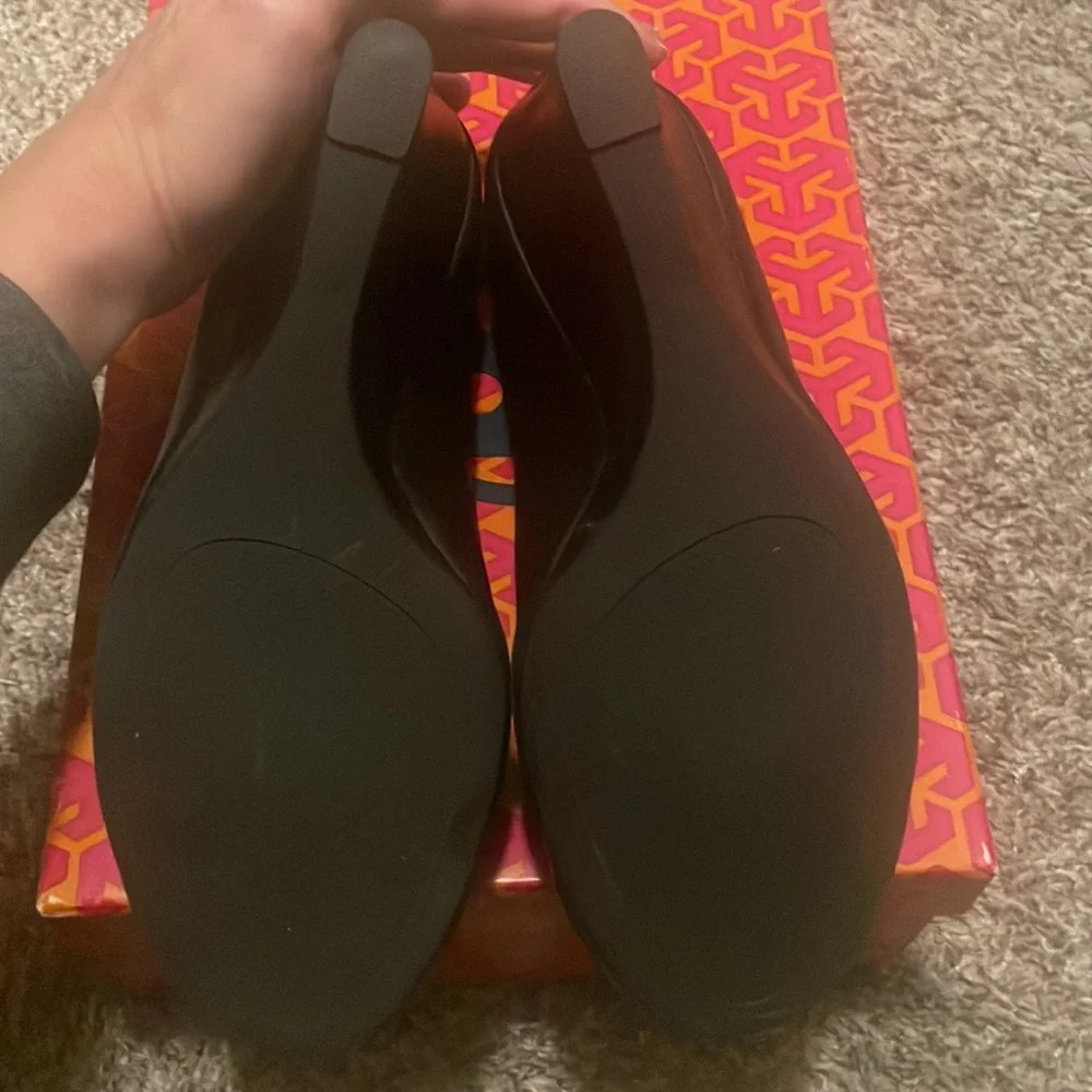 Tory Burch peep toed wedge - Melinda - Picture 4 of 6